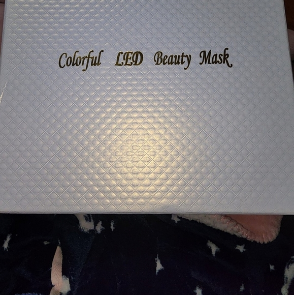 Colorful LED Anti-Age  New - Picture 8 of 11